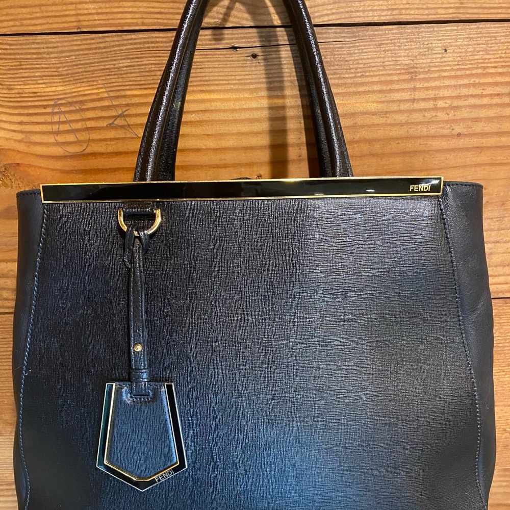 Authentic Fendi 2Jour tote in black.